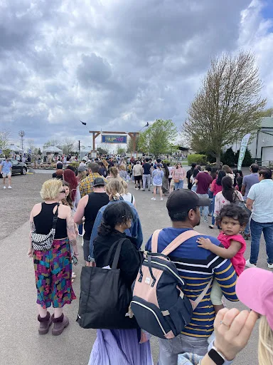 Ticketing entrance lines at Kuipers Family Farm