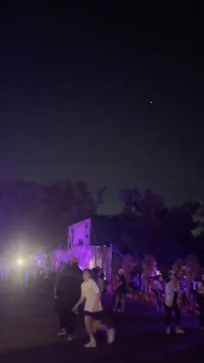 Crowds waiting for delayed haunted hayride at Sonny Acres Farm
